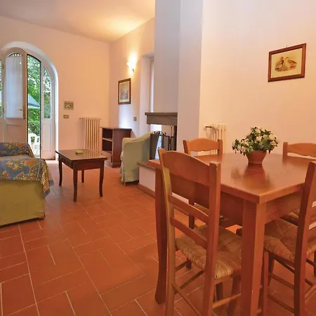Casciano 8 Appartamento *